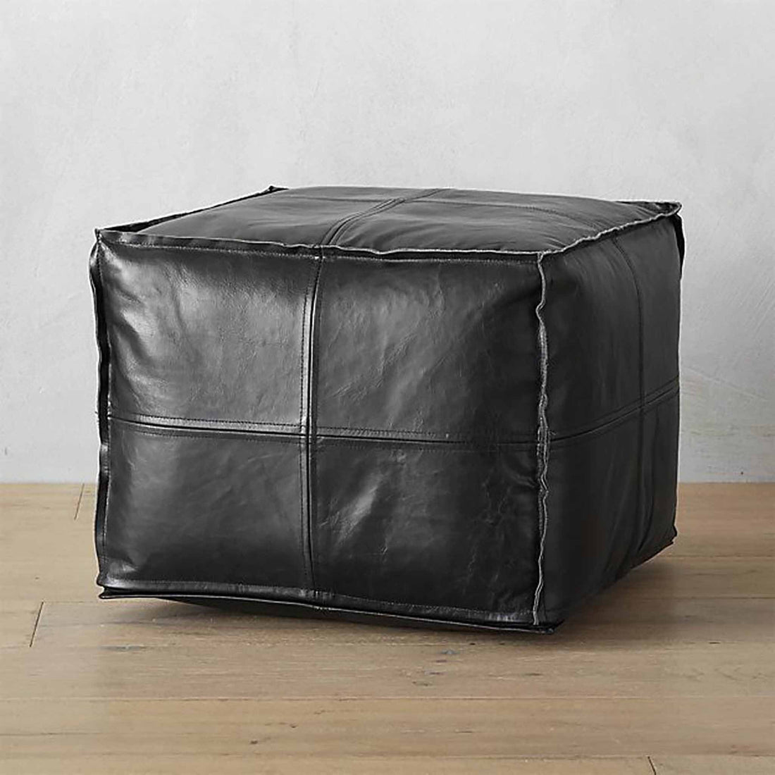 Siyah Deri Puf