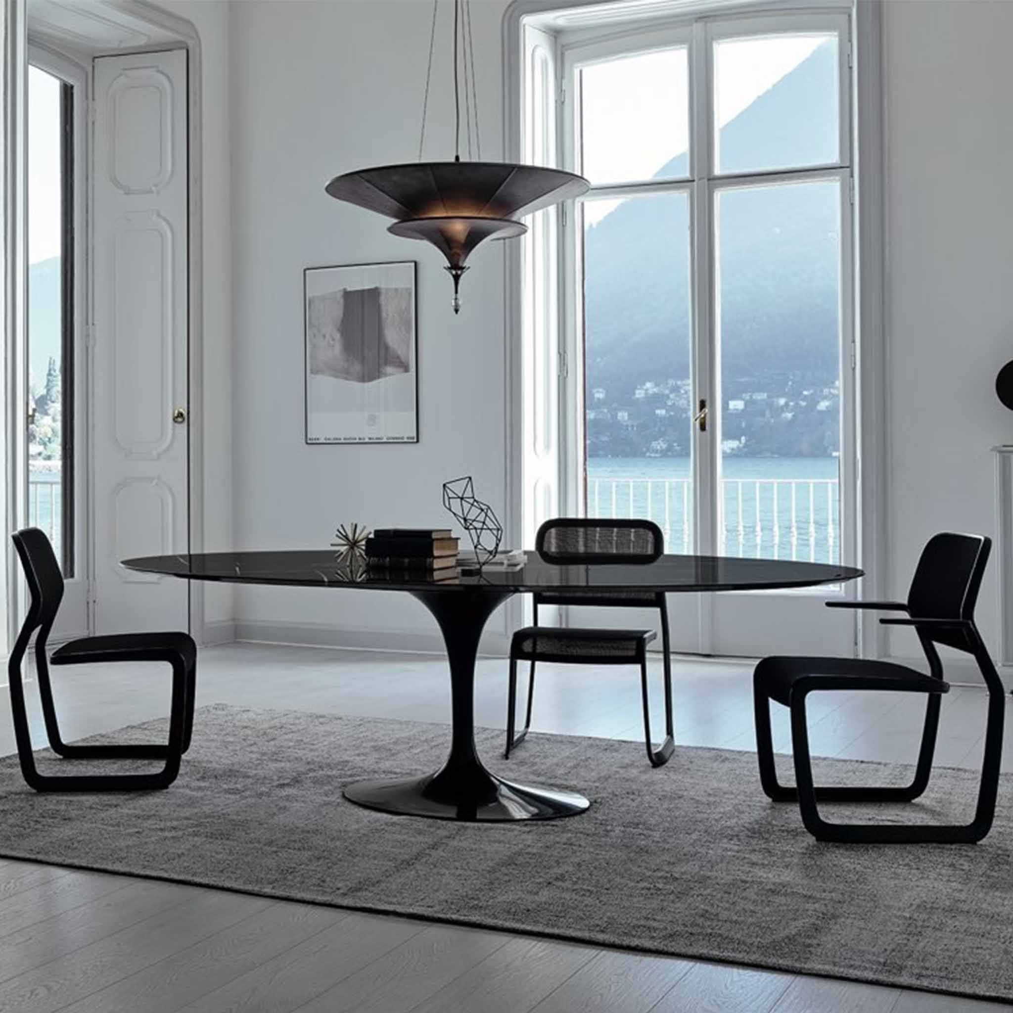 Tulip Siyah Geniş Masa