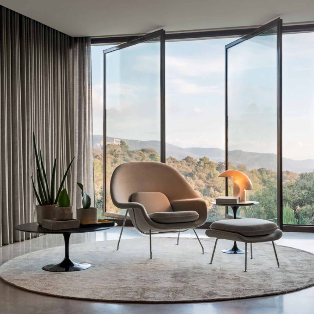 Tulip Siyah Orta Sehpa Çap 90