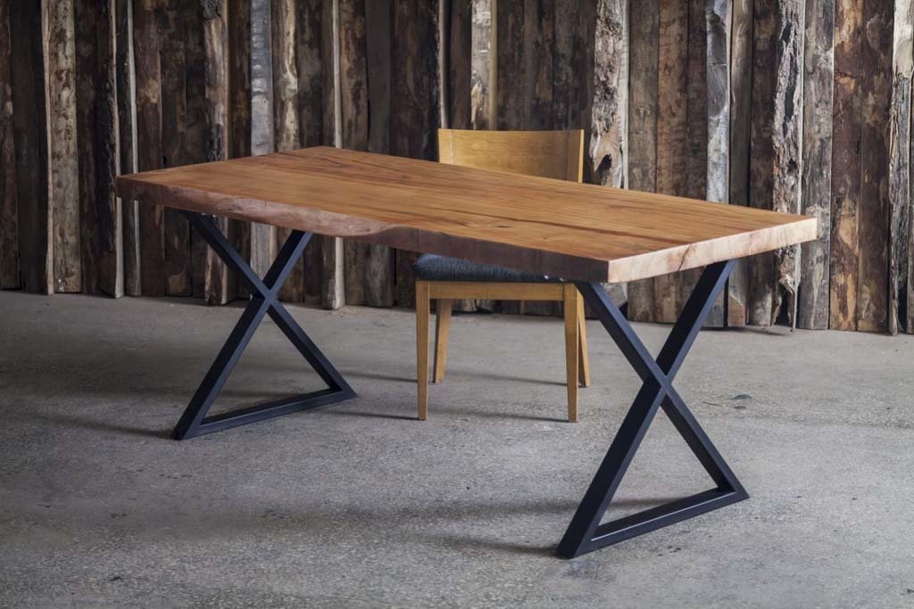 Blossoms Masif Yemek Masası