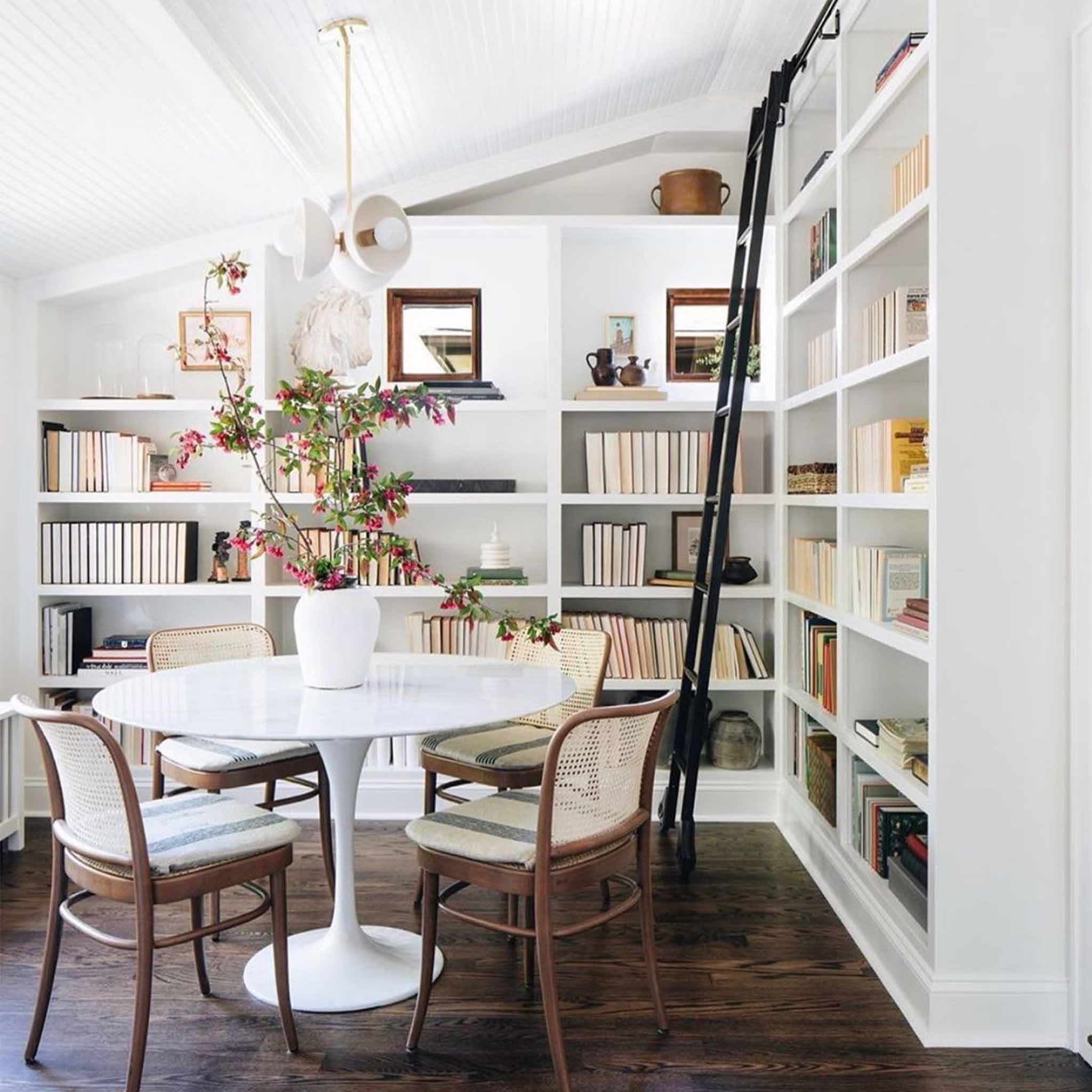 Tulip Beyaz Masa Çap 100